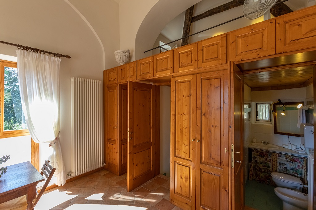 La Chiesina, the Chapel, in Tredozio, this house with swimming pool and garden, for two people, is available for holiday rental in Emilia Romagna at the border with Tuscany. 