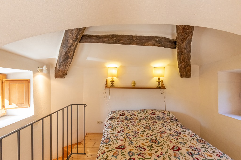 La Chiesina, the Chapel, in Tredozio, this house with swimming pool and garden, for two people, is available for holiday rental in Emilia Romagna at the border with Tuscany. 