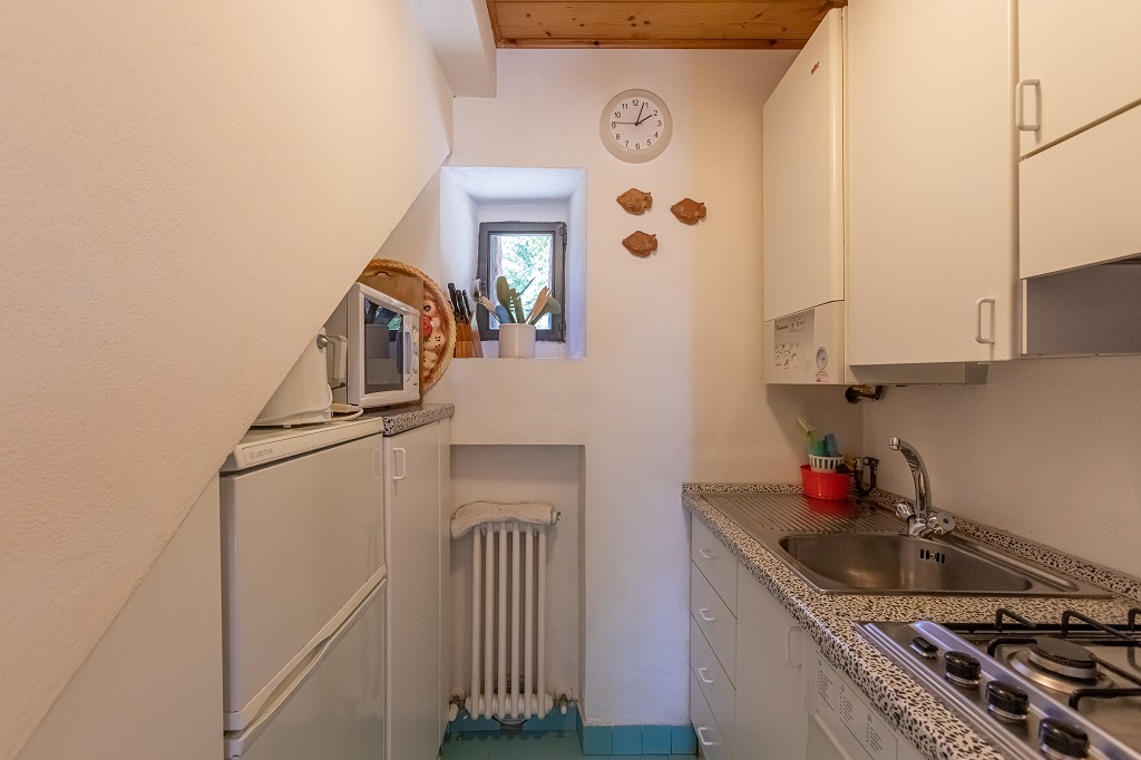 La Chiesina, the Chapel, in Tredozio, this house with swimming pool and garden, for two people, is available for holiday rental in Emilia Romagna at the border with Tuscany. 