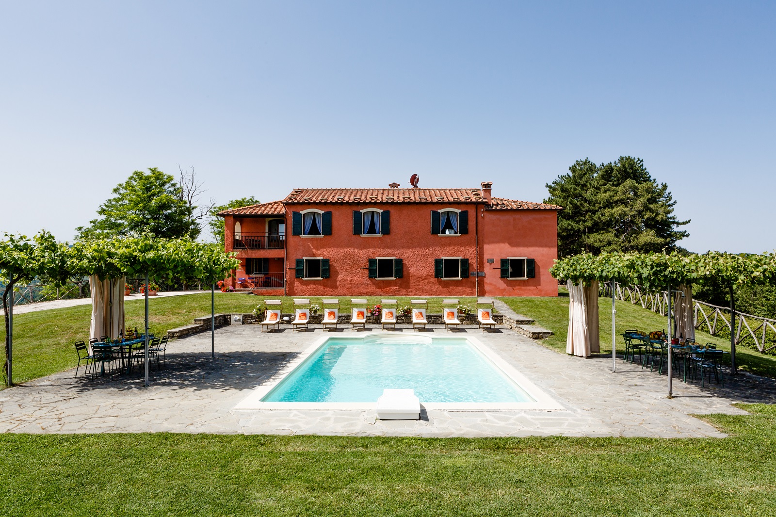 HOLIDAY-RENTAL-LA-COLLINACCIA-LUXURY-VILLA-WITH-SWIMMING-POOL-UP-TO-18-PEOPLE-EMILIA-ROMAGNA