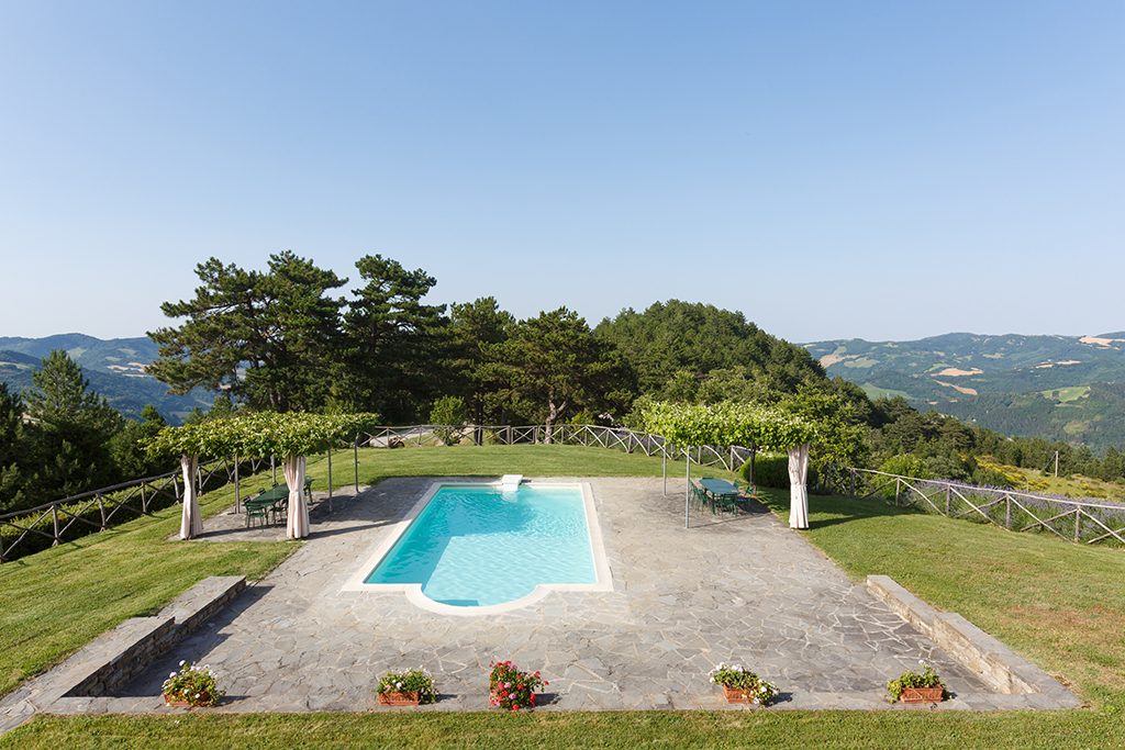 HOLIDAY-RENTAL-LA-COLLINACCIA-LUXURY-VILLA-WITH-SWIMMING-POOL-UP-TO-18-PEOPLE-EMILIA-ROMAGNA