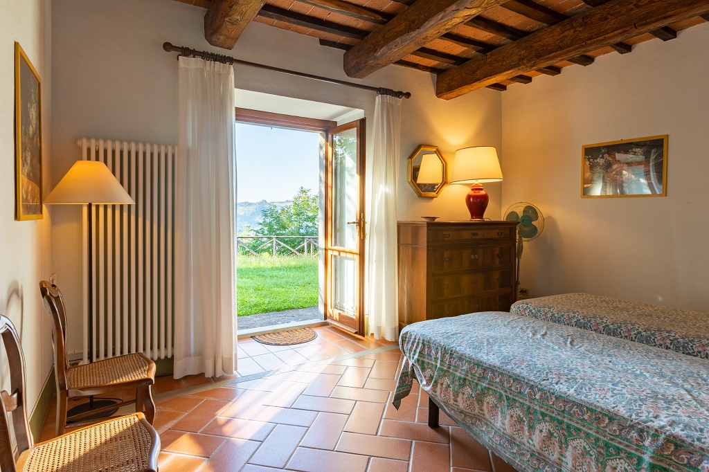 Villa Mazzino in Marradi, this luxury villa with swimming pool and garden, for up to 6 people, is available for holiday rental in Tuscany at the border with Emilia Romagna.