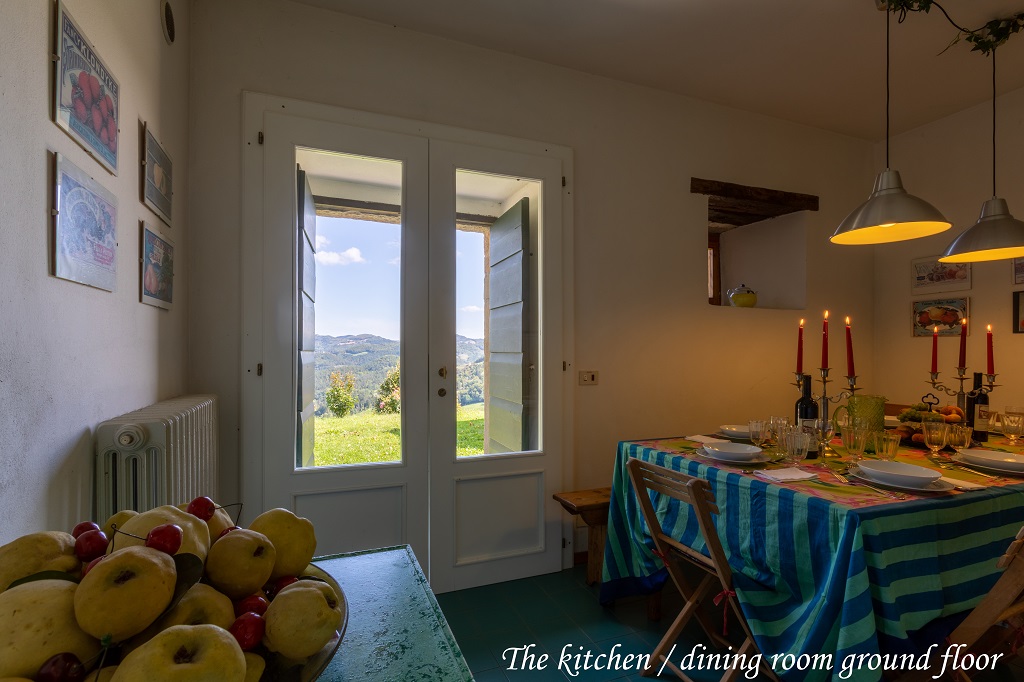 Villa I Vanzetti in Tredozio, this luxury villa with swimming pool and garden, for up to 14 people, is available for holiday rental in Emilia Romagna at the border with Tuscany. 